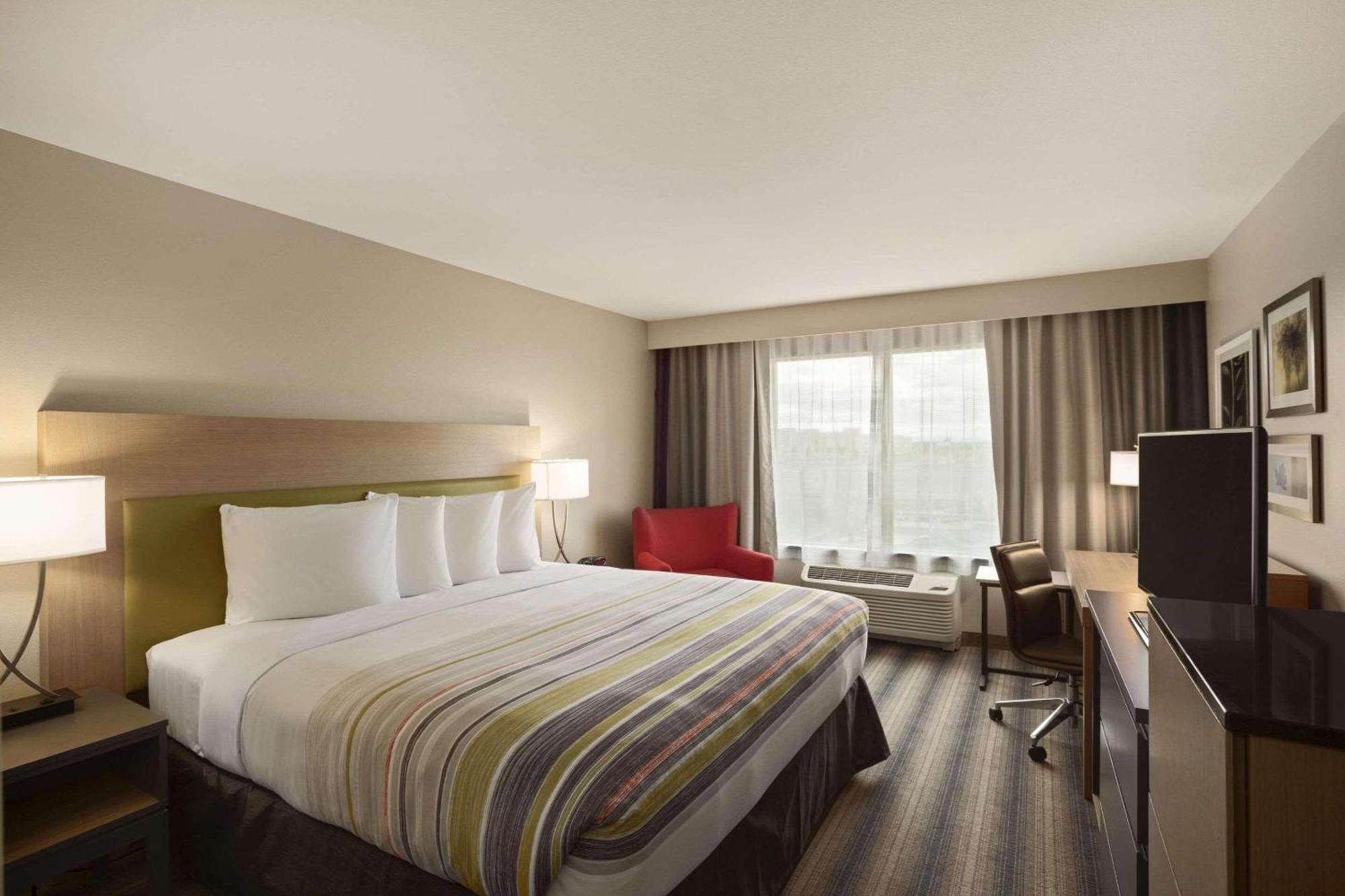 Inn Country & By Radisson, Lewisburg, Pa