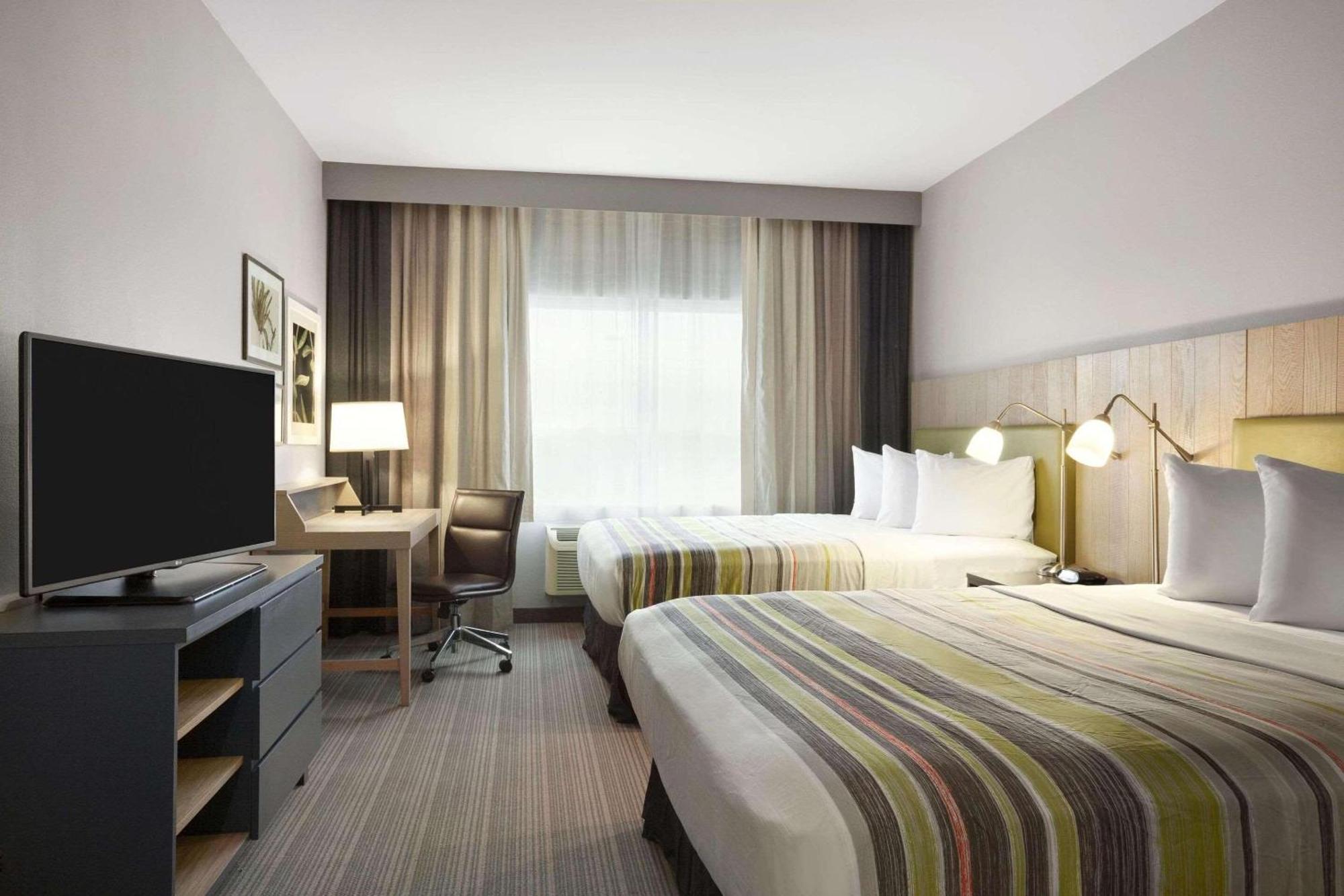 Inn Country & By Radisson, Lewisburg, Pa 3*
